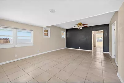 2850 59th Avenue N, Saint Petersburg, FL 33714 - Photo 12