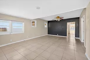 2850 59th Ave N, Saint Petersburg, FL 33714 - Photo 12