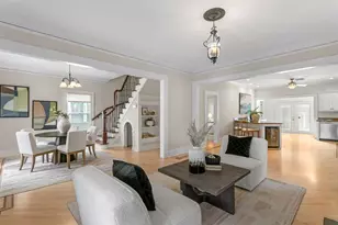 446 13th Ave NE, Saint Petersburg, FL 33704 - Photo 4