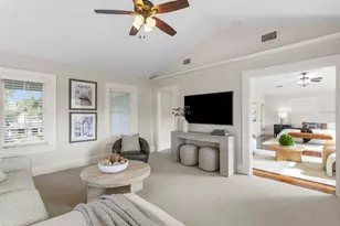 446 13th Ave NE, Saint Petersburg, FL 33704 - Photo 24