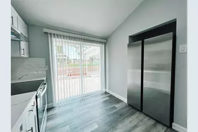 10204 Bellhurst Court, Tampa, FL 33615 - Photo 4