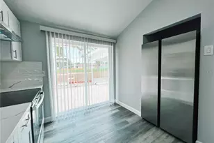 10204 Bellhurst Ct, Tampa, FL 33615 - Photo 4