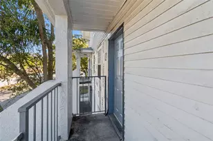 7015 Waterside Dr, Tampa, FL 33617 - Photo 10