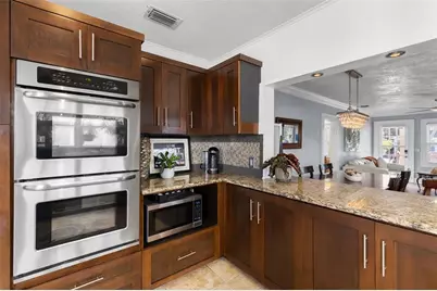 2245 3rd Avenue N, Saint Petersburg, FL 33713 - Photo 14