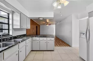 15108 Sydney Rd, Dover, FL 33527 - Photo 16