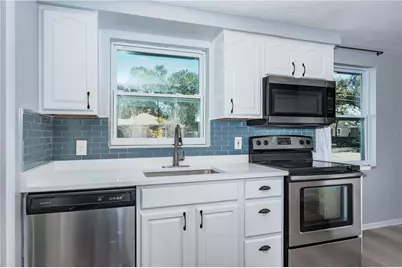 301 43rd Avenue N, Saint Petersburg, FL 33703 - Photo 10