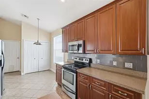 37438 Picketts Mill Ave, Zephyrhills, FL 33542 - Photo 20