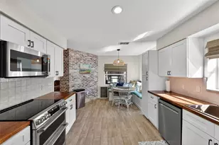 1807 Hitching Post Pl, Plant City, FL 33566 - Photo 12