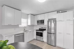 200 36th Ave N, Saint Petersburg, FL 33704 - Photo 8