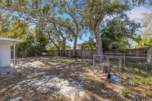 4560 68th St N, Saint Petersburg, FL 33709 - Photo 32