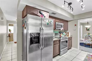 855 Fountainhead Dr, Largo, FL 33770 - Photo 10