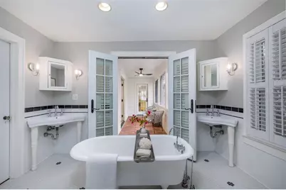 446 16th Avenue NE, Saint Petersburg, FL 33704 - Photo 50