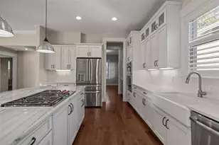 158 21st Ave N, Saint Petersburg, FL 33704 - Photo 12