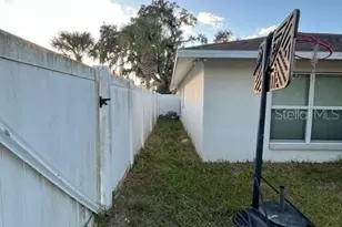 15412 Bama Breeze Pl, Wimauma, FL 33598 - Photo 4