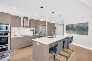 175 1st St S, Saint Petersburg, FL 33701 - Photo 4