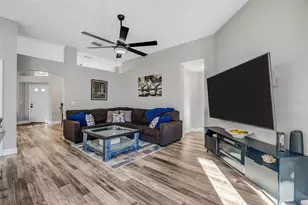 2558 Brimhollow Dr, Valrico, FL 33596 - Photo 12