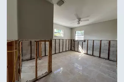 4118 Carson Street NE, Saint Petersburg, FL 33703 - Photo 4