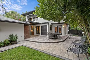 656 16th Ave NE, Saint Petersburg, FL 33704 - Photo 12
