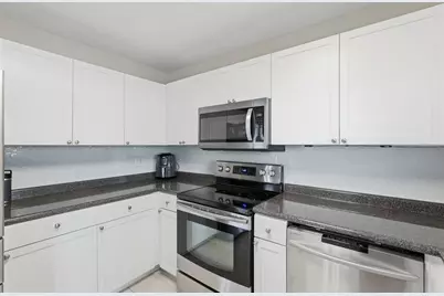 3783 Pompano #B, Saint Petersburg, FL 33705 - Photo 4
