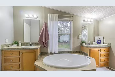 7029 Forbes Road, Zephyrhills, FL 33540 - Photo 24