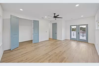 3317 W Napoleon Avenue, Tampa, FL 33611 - Photo 28