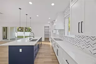 3317 W Napoleon Ave, Tampa, FL 33611 - Photo 10