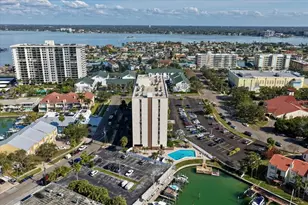 255 Dolphin Point, Clearwater Beach, FL 33767 - Photo 40