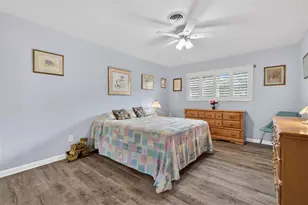 8186 Terrace Garden Dr N, Saint Petersburg, FL 33709 - Photo 38