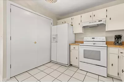 12668 Castle Hill Drive, Tampa, FL 33624 - Photo 8