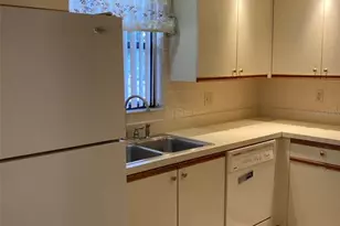 5920 80th St N, Saint Petersburg, FL 33709 - Photo 4