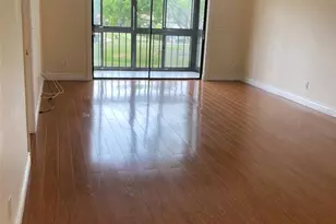 5920 80th St N, Saint Petersburg, FL 33709 - Photo 2