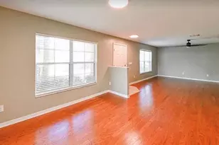 37706 Aaralyn Rd, Zephyrhills, FL 33542 - Photo 6