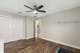 171 Valencia Cir, Saint Petersburg, FL 33716 - Photo 20