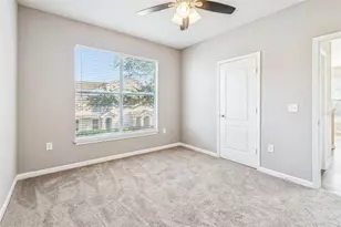 10434 Villa View Cir, Tampa, FL 33647 - Photo 16