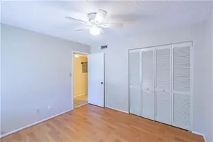 7537 Pitch Pine Circle N, Tampa, FL 33617 - Photo 18