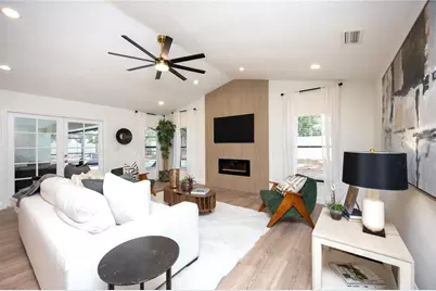 14817 Farnham Way, Tampa, FL 33624 - Photo 2