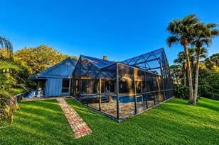 3522 Shoreline Cir, Palm Harbor, FL 34684 - Photo 12