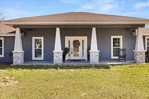 812 Chastain Rd, Seffner, FL 33584 - Photo 2