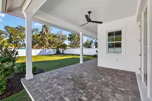 8101 Country Club Rd N, Saint Petersburg, FL 33710 - Photo 36