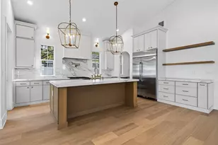 8101 Country Club Rd N, Saint Petersburg, FL 33710 - Photo 12