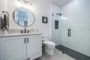 218 Sydney Ln, Redington Shores, FL 33708 - Photo 76