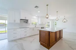 13797 Pinecrest Dr, Largo, FL 33774 - Photo 12
