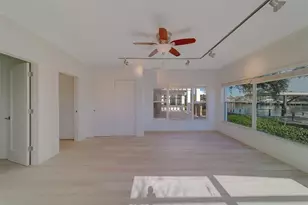 207 Midway Island, Clearwater Beach, FL 33767 - Photo 38