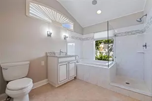 11225 4th St E, Treasure Island, FL 33706 - Photo 18