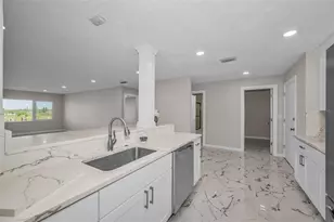 100 Bluff View Dr, Belleair Bluffs, FL 33770 - Photo 6