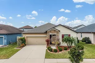 32123 Goddard Dr, Wesley Chapel, FL 33543 - Photo 2