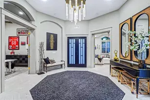 4635 Dolphin Cay Ln S, Saint Petersburg, FL 33711 - Photo 4