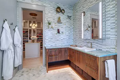 4635 Dolphin Cay Lane S, Saint Petersburg, FL 33711 - Photo 28