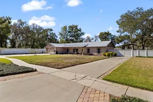 402 Wedgefield Pl, Brandon, FL 33510 - Photo 2