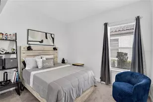 10807 Wicker Park Pl, Palmetto, FL 34221 - Photo 16